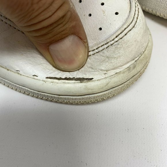 Nike Air Jordan 1 Mid White/Black/Gym Red - Picture 4 of 12